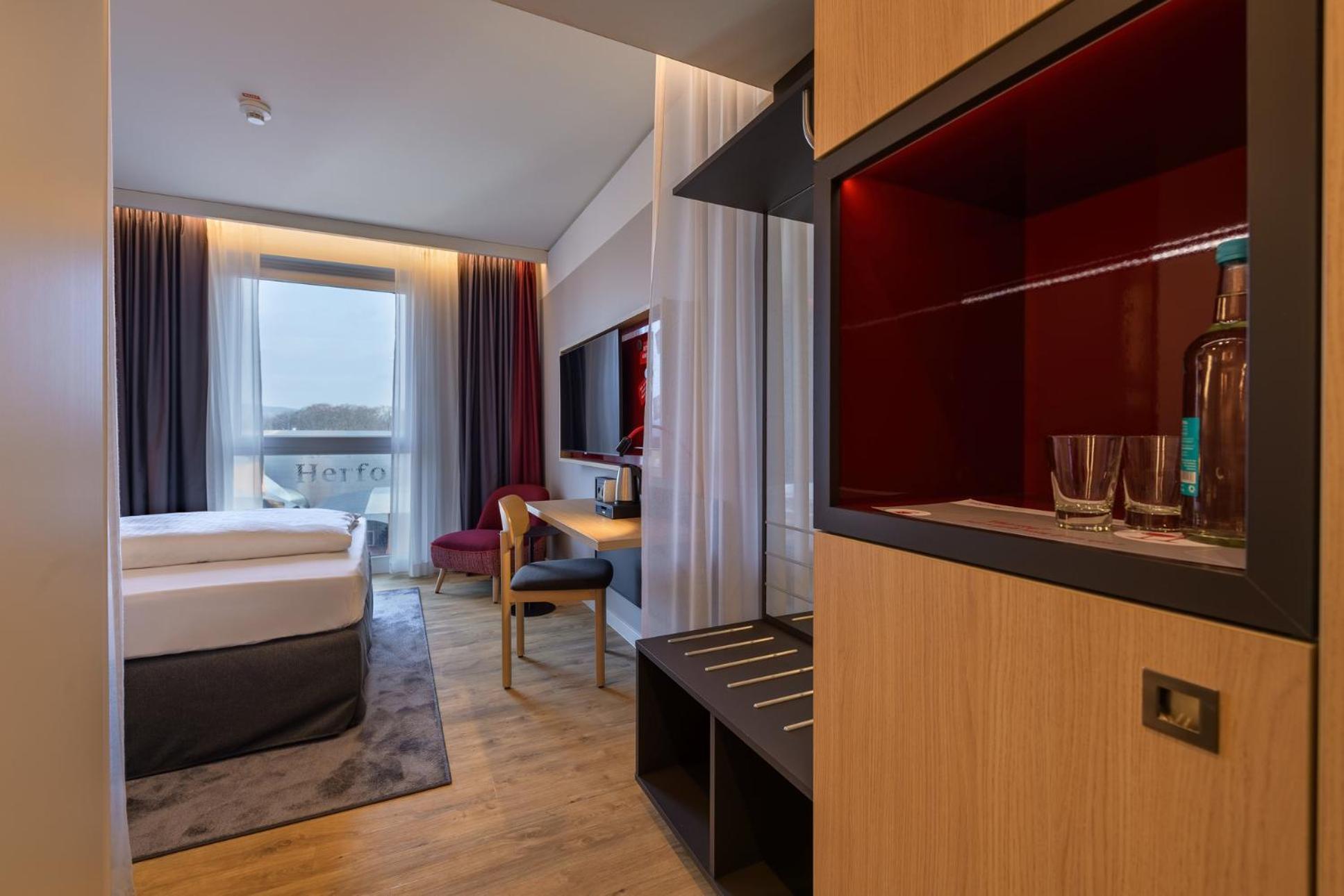 Intercityhotel Hotel 3*